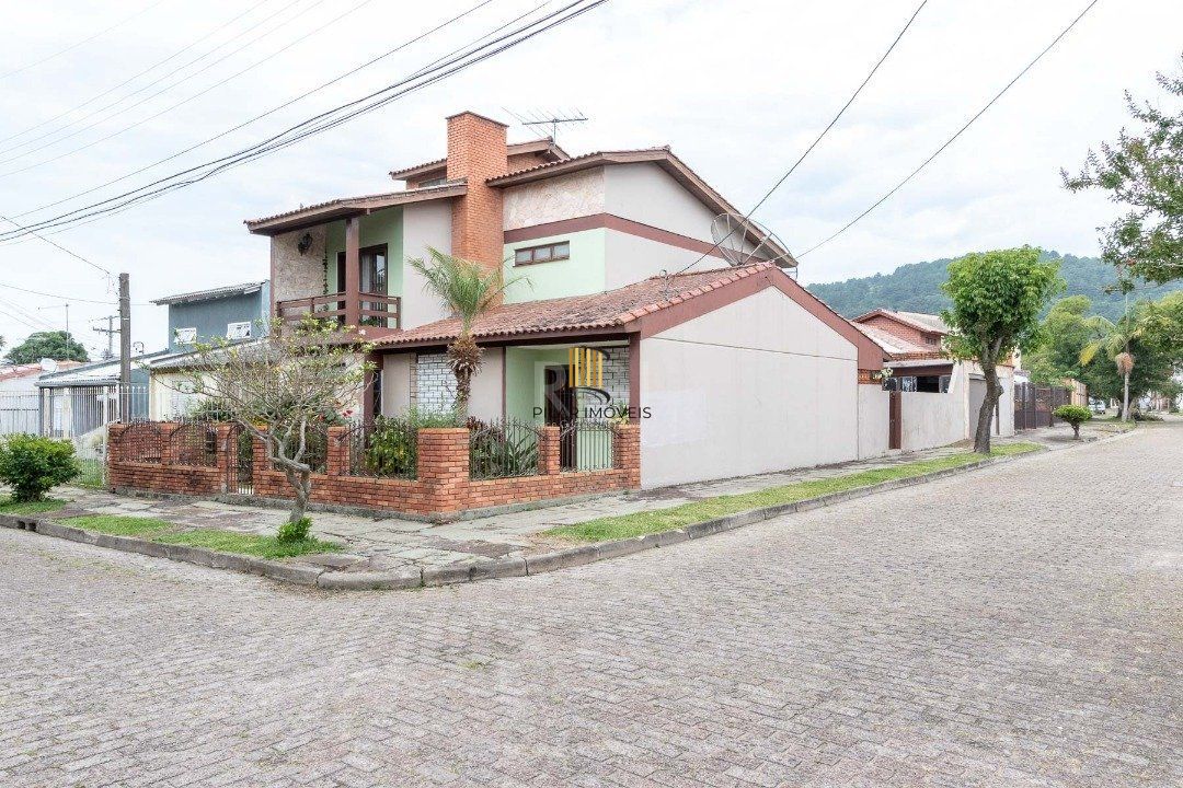 Casa para Venda - 200m², 3 dormitórios, sendo 1 suites, 1 vaga - Aberta dos Morros