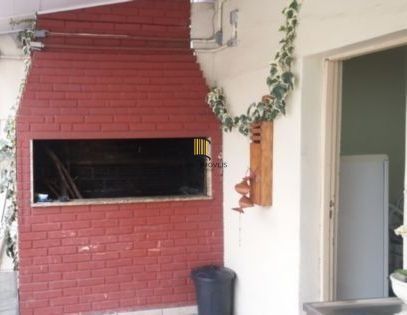 Casa para Venda - 330m², 5 dormitórios, sendo 1 suites, 7 vagas - Menino Deus