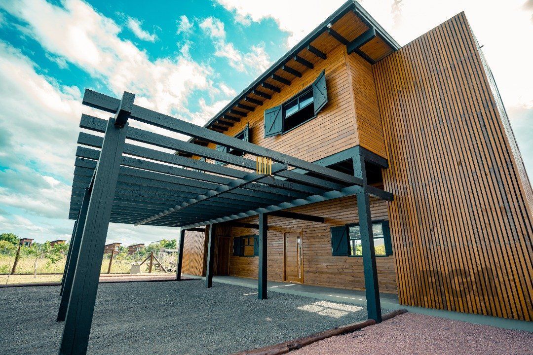Casa de Condomínio 3 dormitórios no bairro Palmital