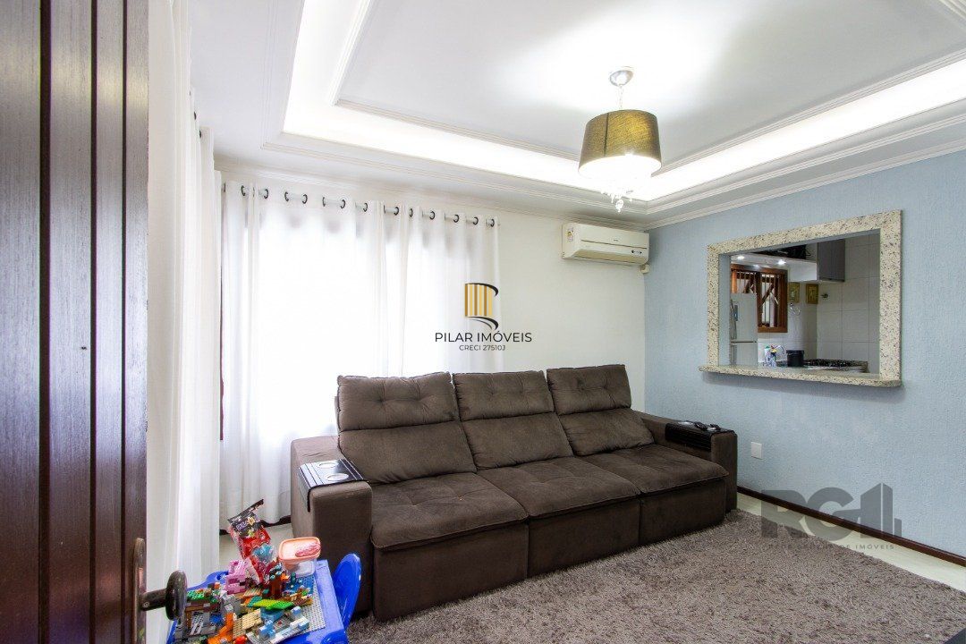Casa 3 dormitórios no bairro Hípica