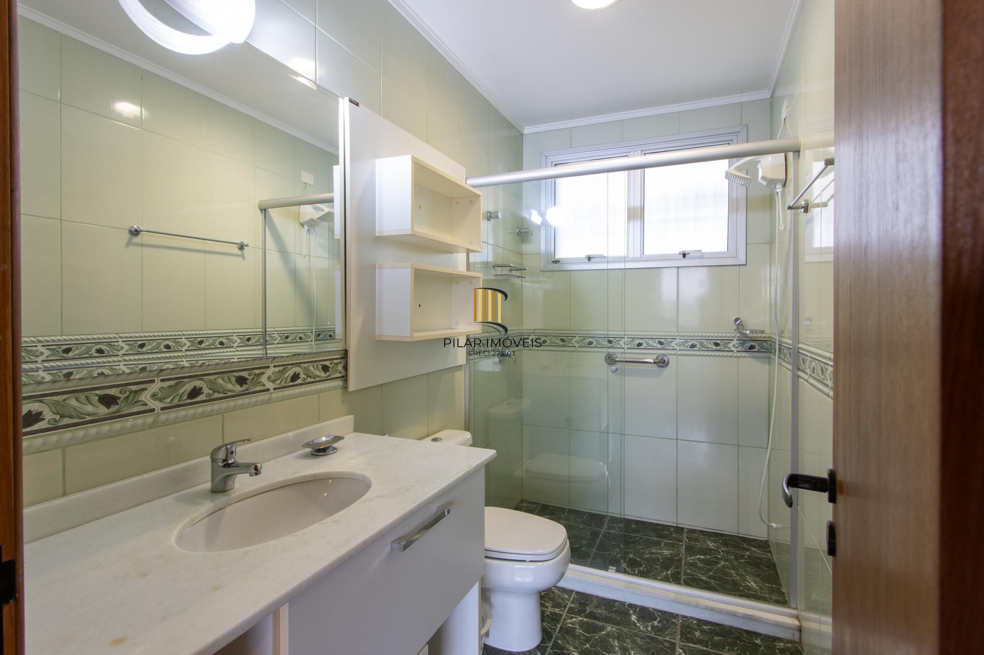 Casa para Venda - 470m², 3 dormitórios, sendo 1 suites, 6 vagas - Nonoai