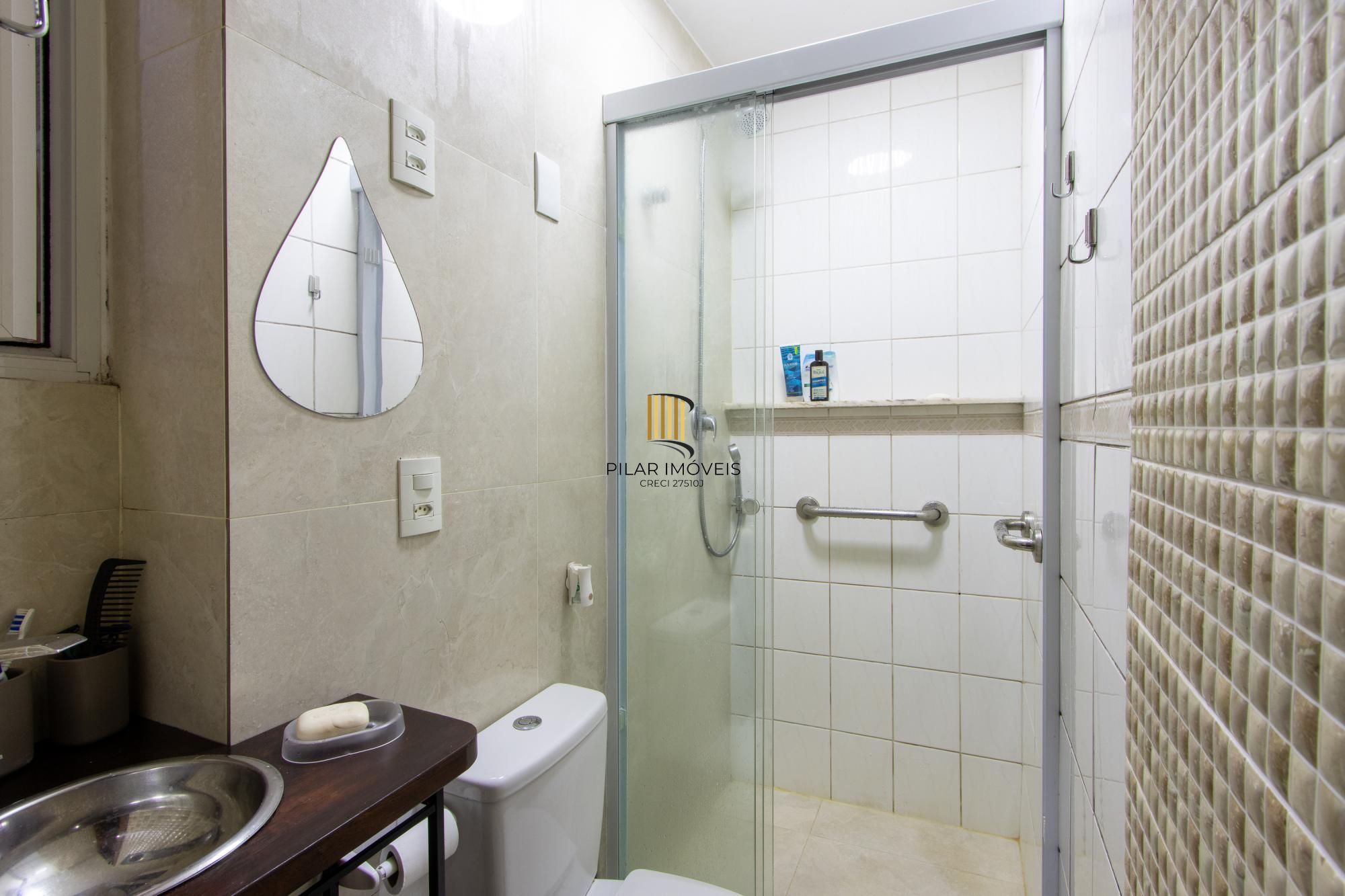 Casa 5 dormitórios no bairro Teresópolis