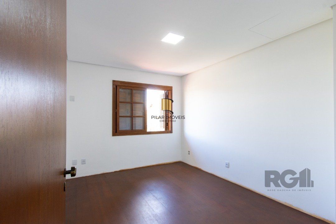 Casa 3 dormitórios no bairro Ipanema
