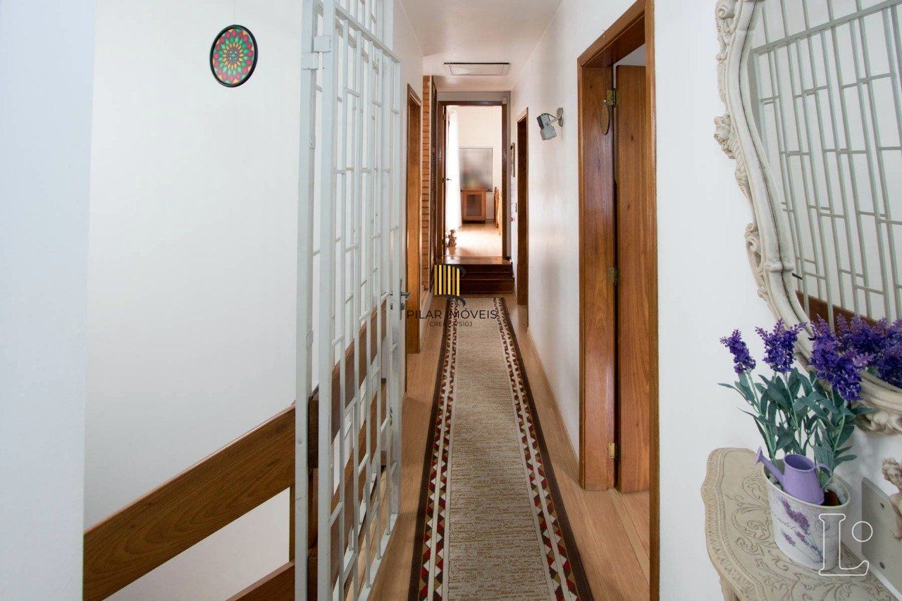 Casa para Venda - 416.89m², 4 dormitórios, sendo 1 suites, 5 vagas - Tristeza