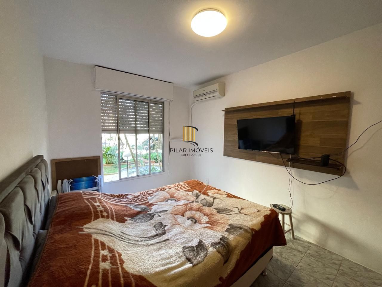 Apartamento 02 dormitórios, 01 banheiro e 01 vaga de garagem, 63,61m² de área privativa no bairro Cristal!