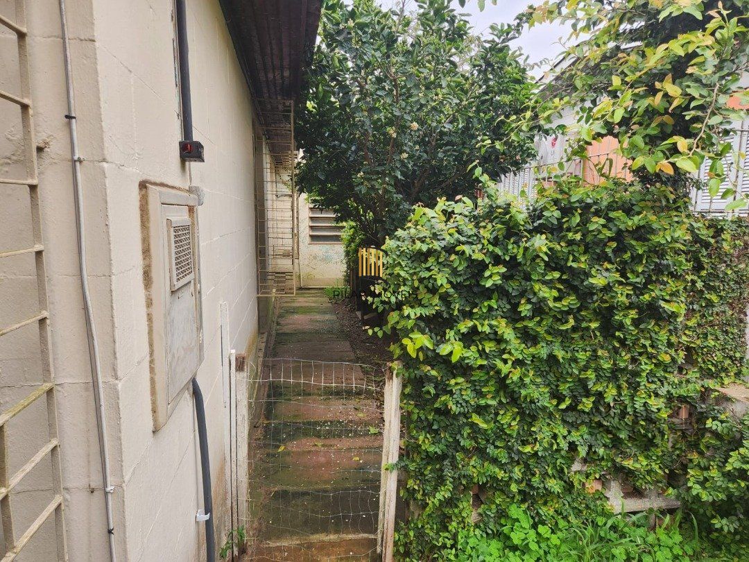 Casa de Condomínio 3 dormitórios no bairro Cristal