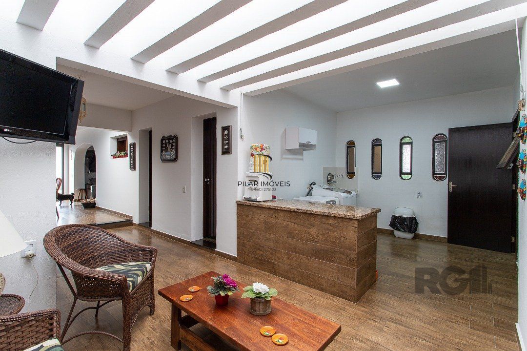 Casa 4 dormitórios no bairro Jardim Isabel
