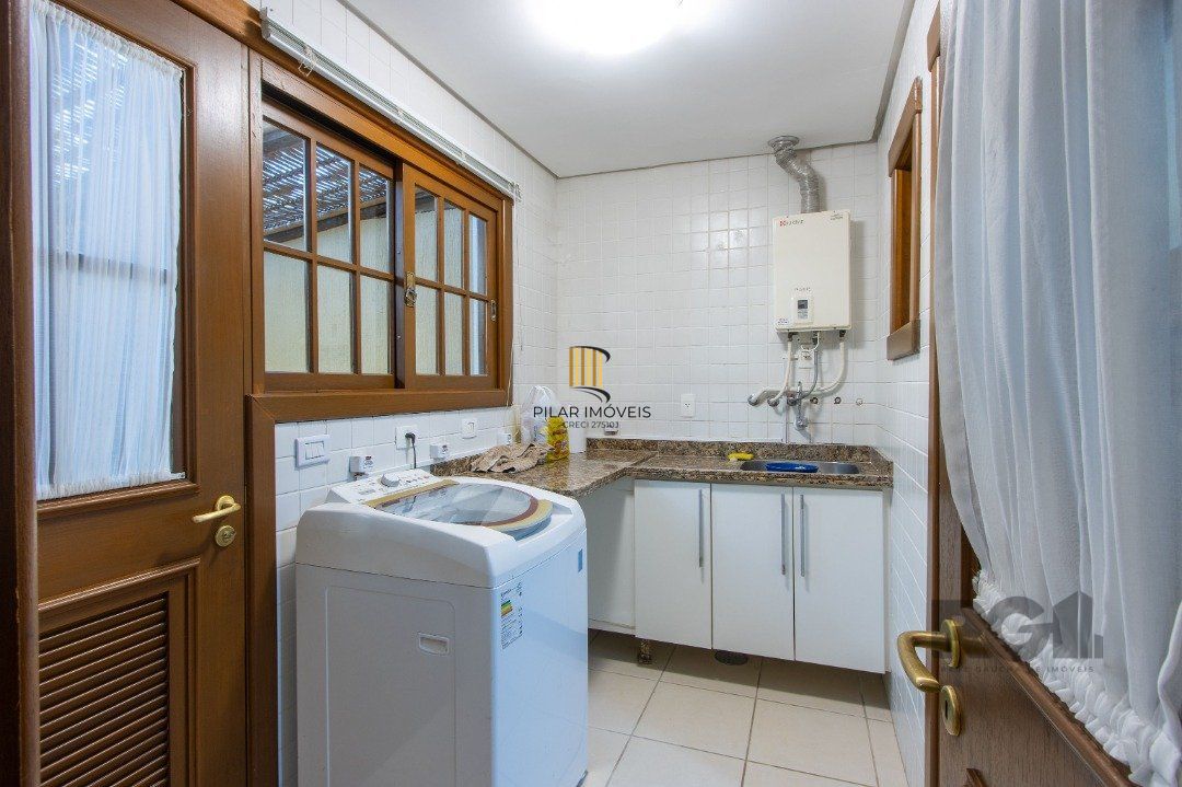 Casa de Condomínio 3 dormitórios no bairro Belém Novo