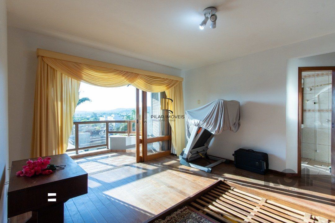 Casa 3 dormitórios no bairro Ipanema