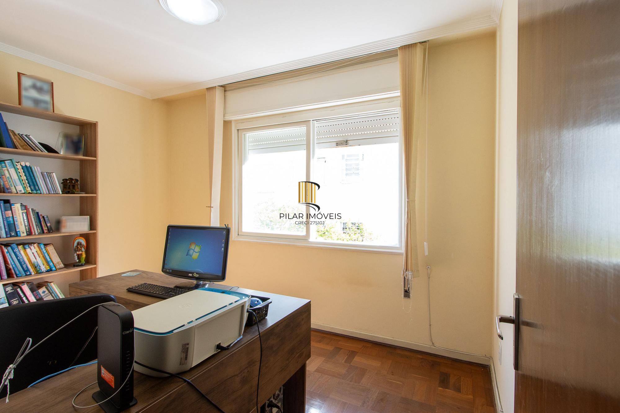 Apartamento 4 dormitórios no bairro Menino Deus