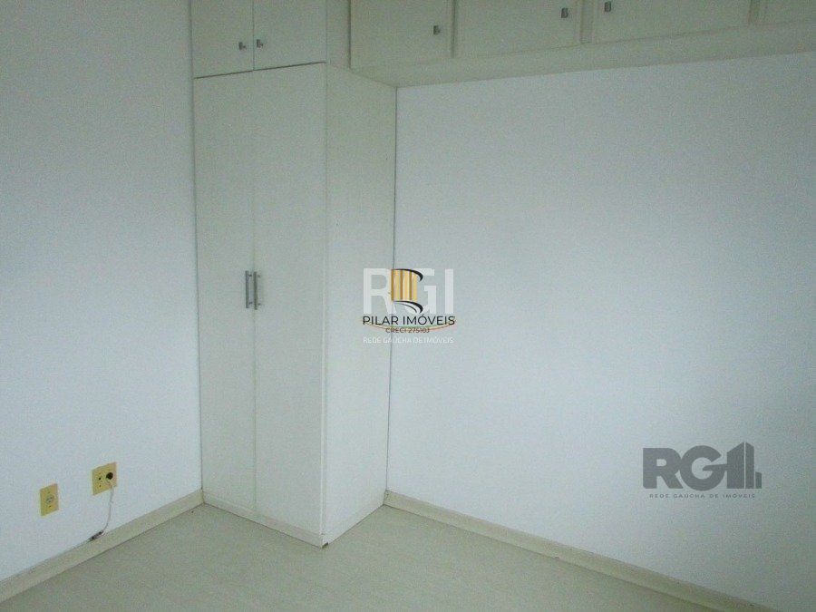 Casa em condomínio para Venda com 3 dormitórios, sendo 1 suites e 2 vagas no bairro Cristal