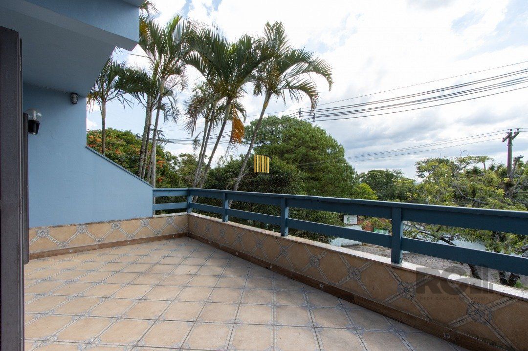 Casa 3 dormitórios no bairro Nonoai