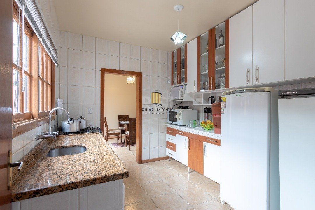 Casa para Venda - 192.18m², 3 dormitórios, sendo 1 suites, 2 vagas - Cristal