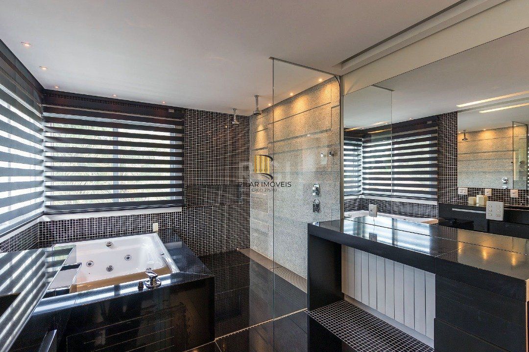 Casa Condominio para Venda - 664m², 4 dormitórios, sendo 4 suites, 4 vagas - Terra Ville
