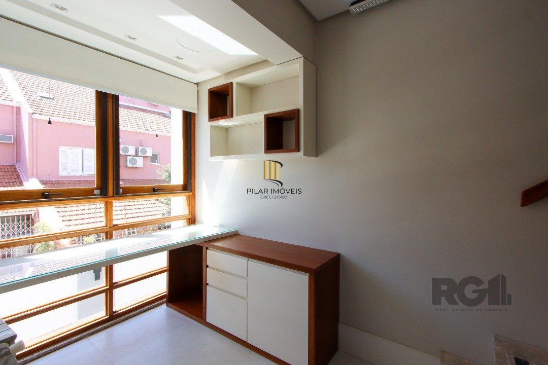 Casa Condominio para Venda - 233m², 3 dormitórios, sendo 1 suites, 2 vagas - Vila Assunção