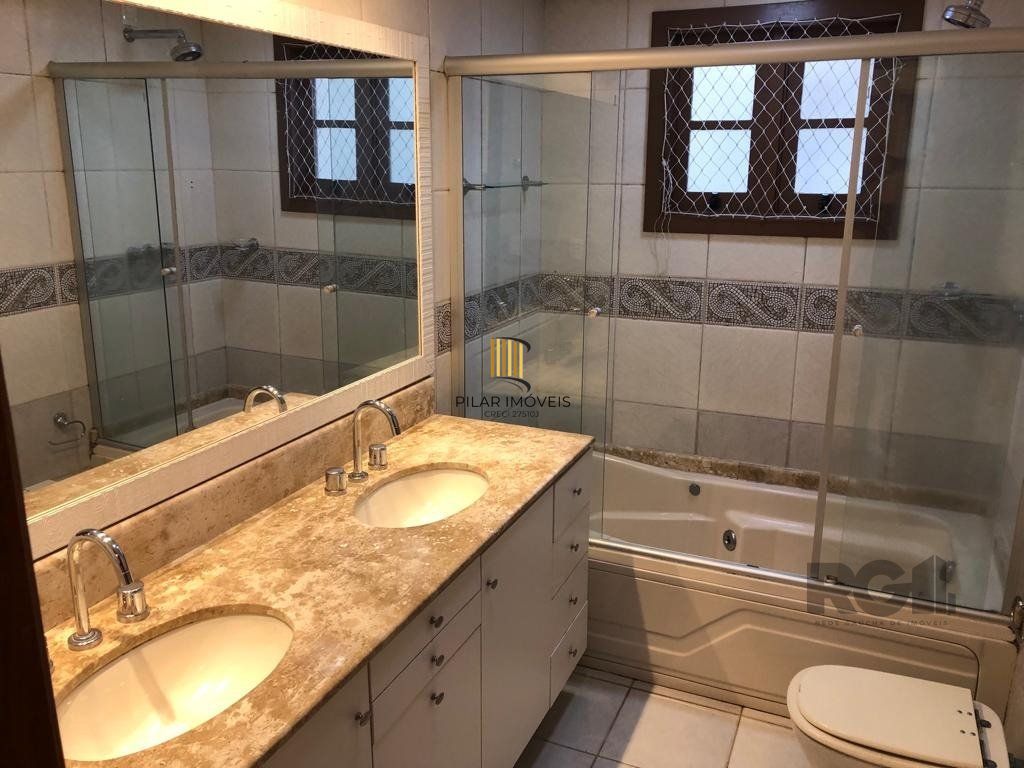 Casa de Condomínio 4 dormitórios no bairro Vila Assunção