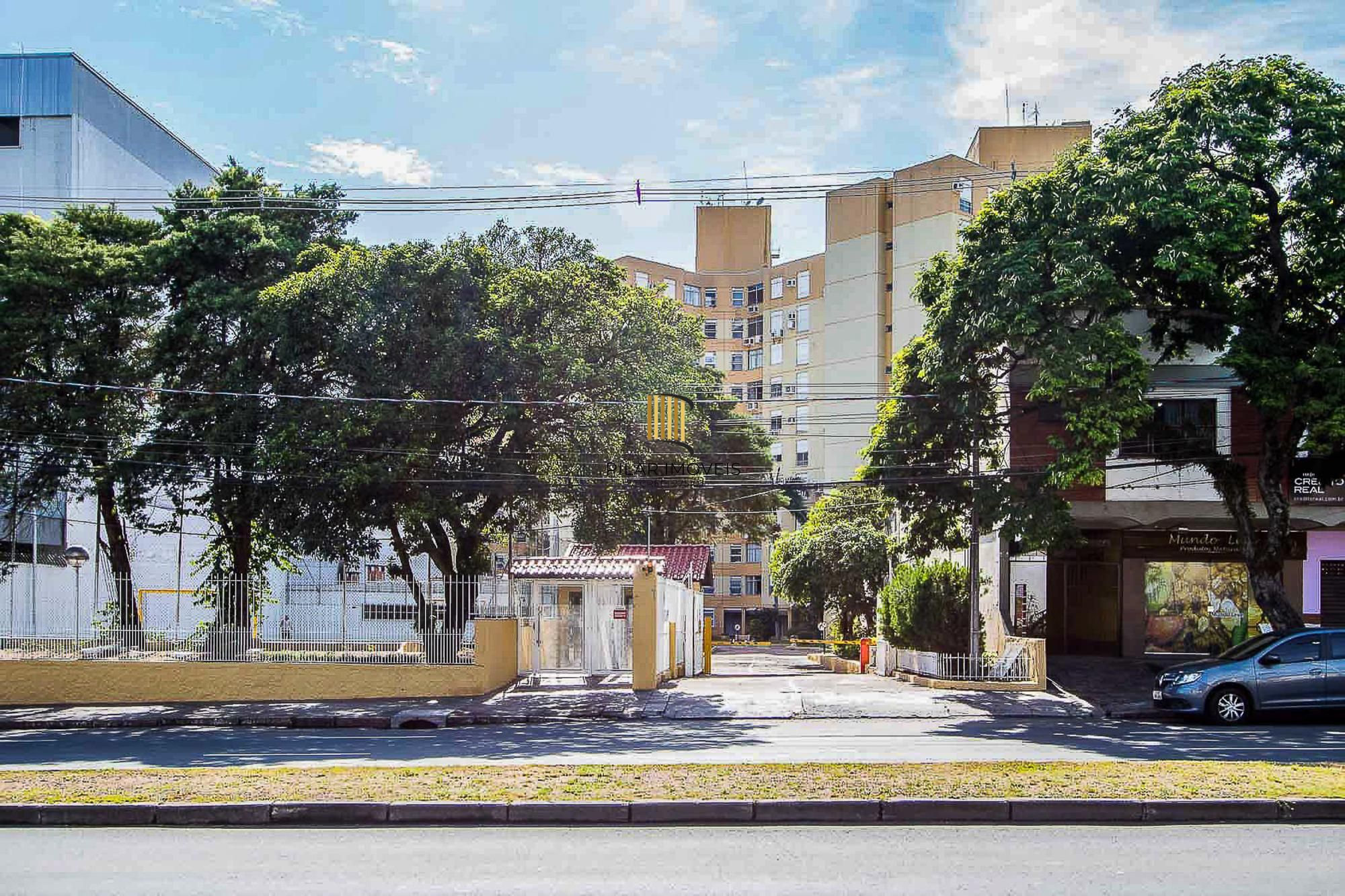 APARTAMENTO 2 DORMITÓRIOS, REFORMADO - BAIRRO TRISTEZA