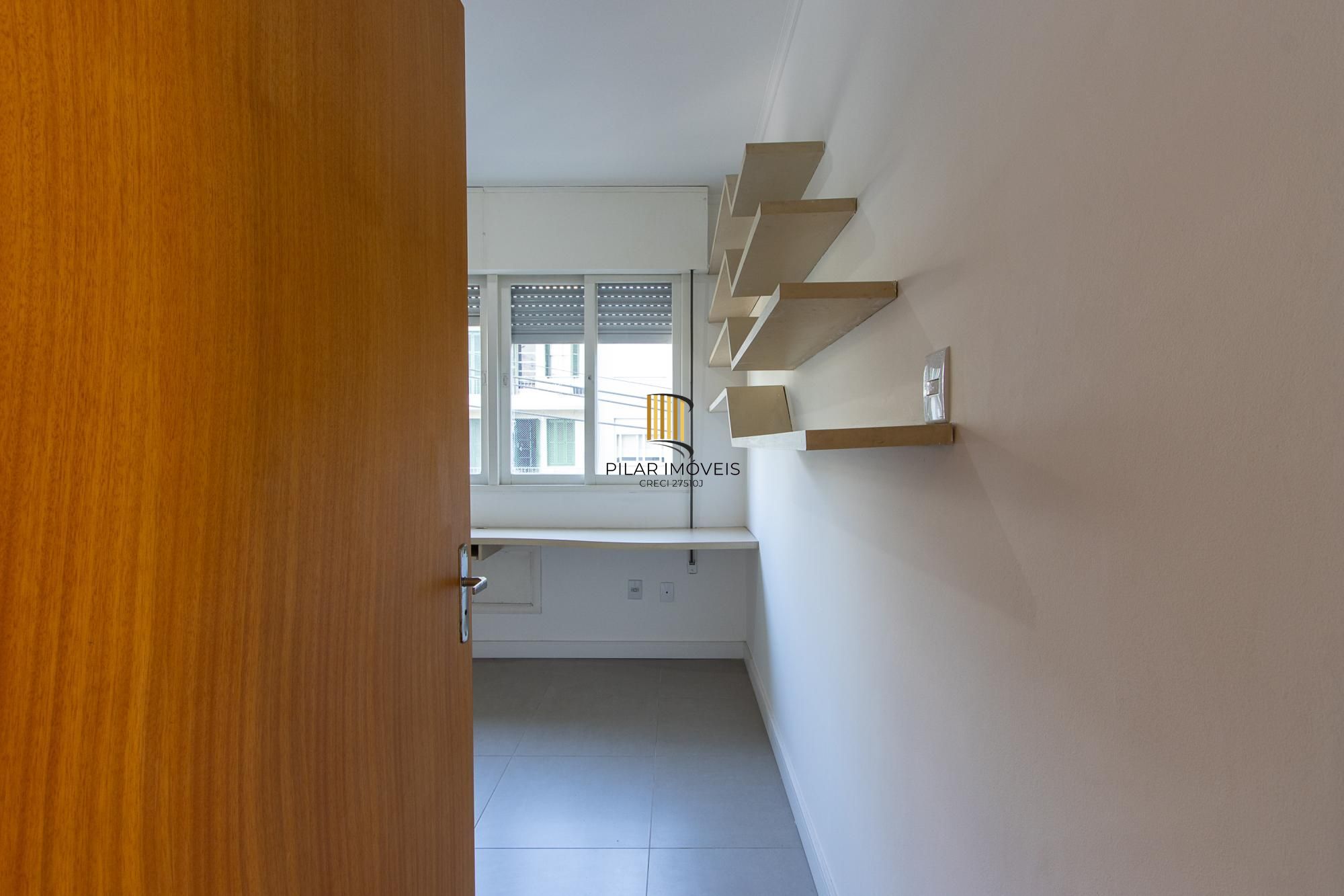 Apartamento à venda no bairro Moinhos de Vento, em Porto Alegre – RS. Com área privativa de 100.73m².