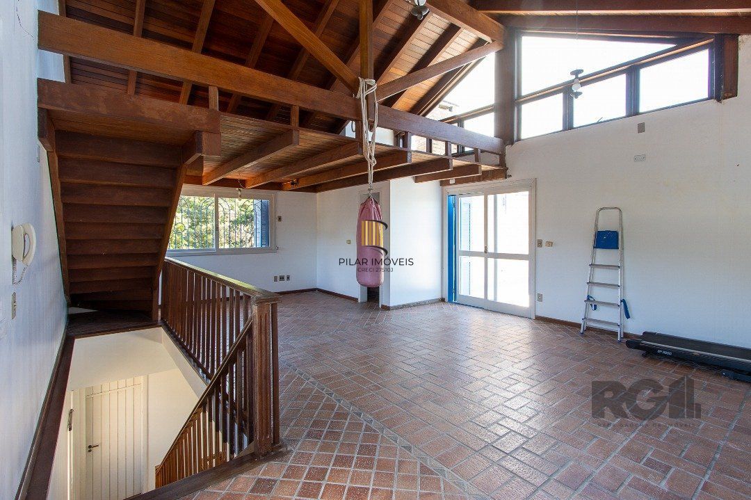 Casa 4 dormitórios no bairro Jardim Isabel