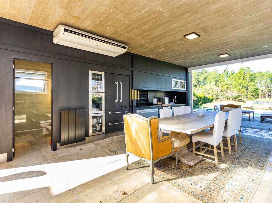 Casa de Condomínio 3 dormitórios no bairro Terraville