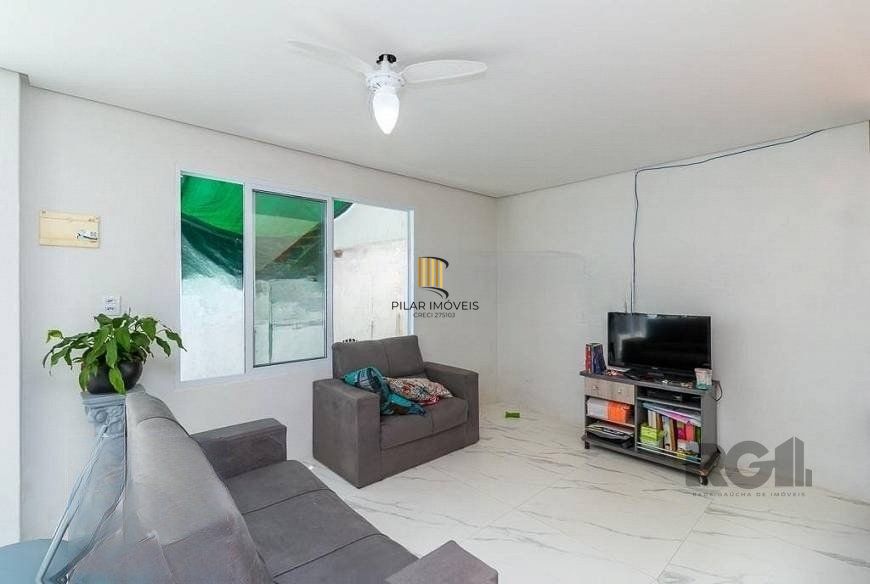 Casa 3 dormitórios no bairro Azenha