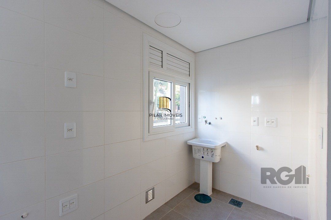 Cobertura para Venda - 214.34m², 3 dormitórios, sendo 3 suites, 2 vagas - Tristeza