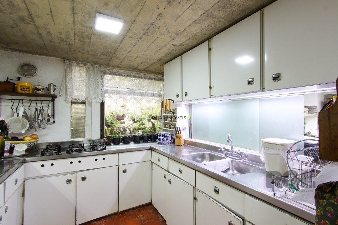 Casa para Venda - 393m², 4 dormitórios, sendo 2 suites, 4 vagas - Ipanema