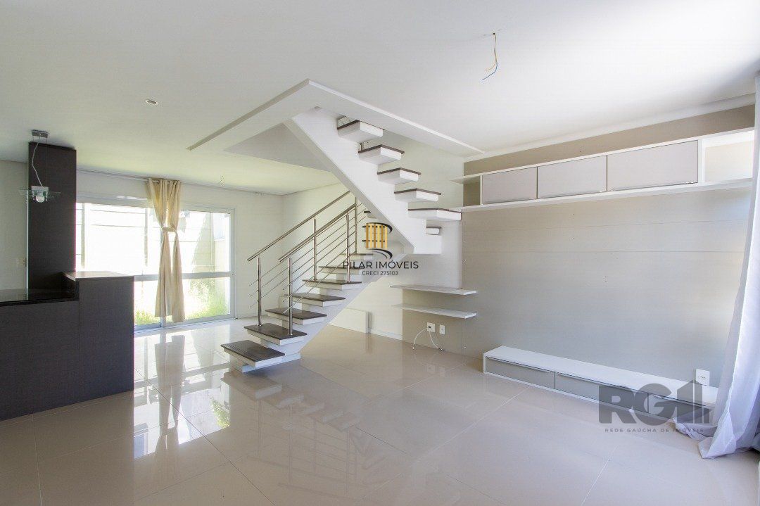 Casa em Condomínio, 197m², 3dormitórios, bairro Glória