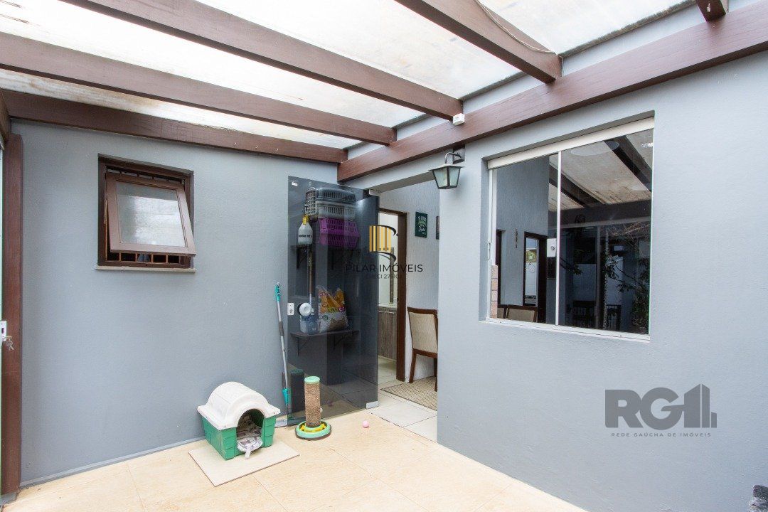 Casa 3 dormitórios no bairro Hípica