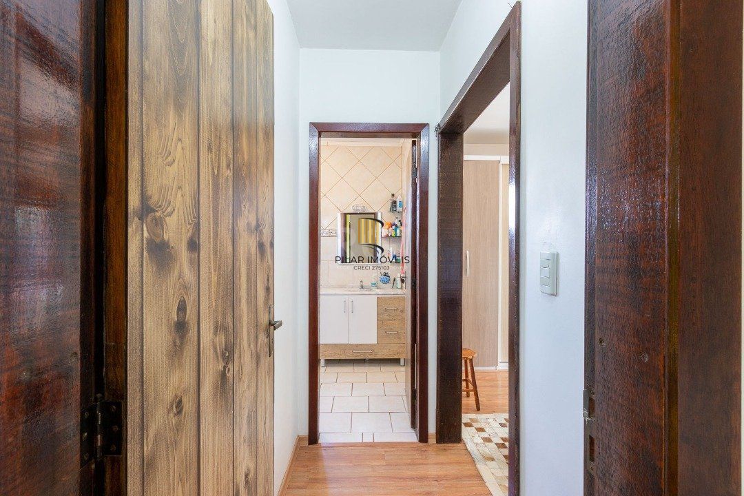 Casa para Venda - 300m², 5 dormitórios, 2 vagas - Cavalhada