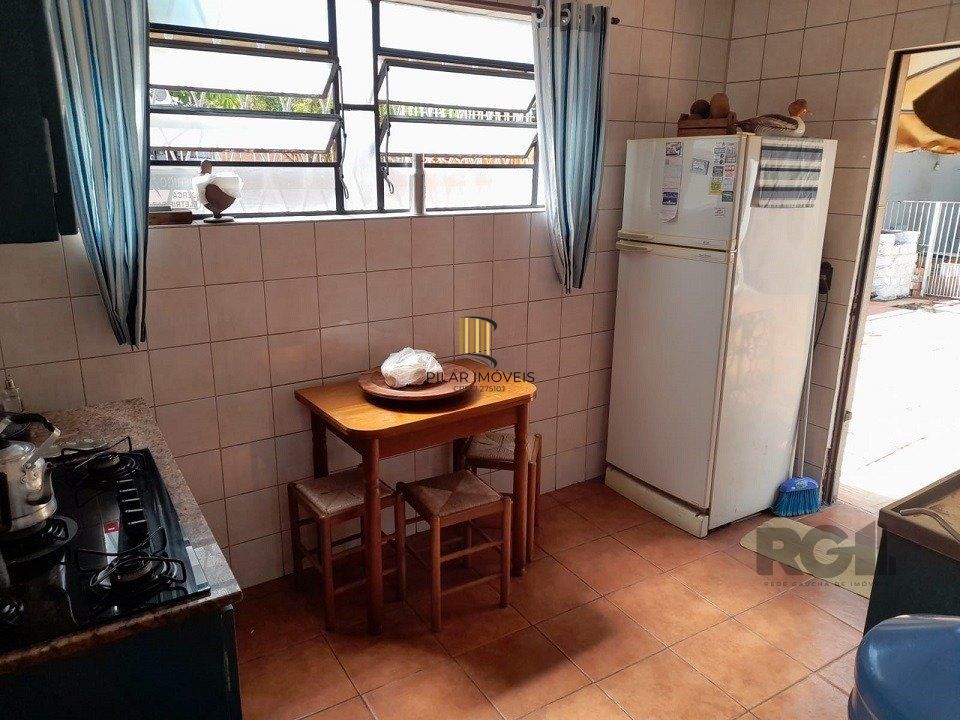 Casa 2 dormitórios no bairro Santana