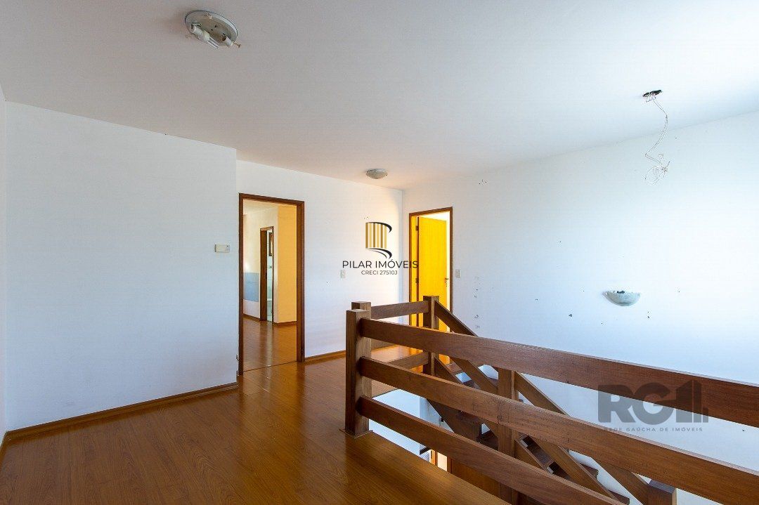 Casa para Venda - 380m², 4 dormitórios, sendo 1 suites, 4 vagas - Vila Assunção