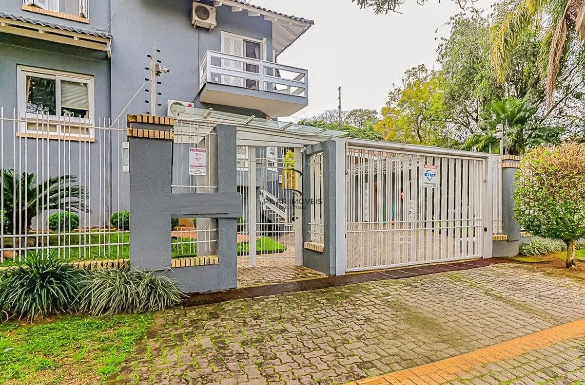 Casa em Condomínio à venda com 286m², 3 dormitórios, 1 suíte, 3 vagas, no bairro Jardim Isabel em Porto Alegre