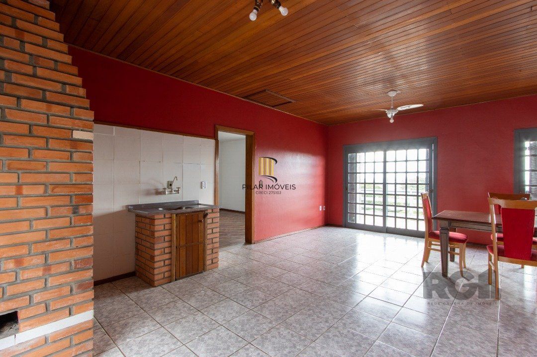 Casa 4 dormitórios no bairro Nonoai