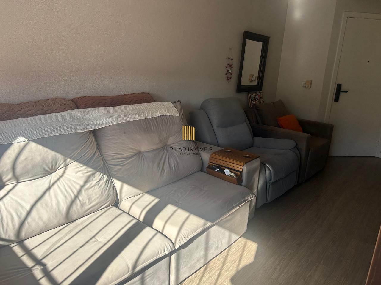 Apartamento 2 dormitórios  I Vaga  de garagem- bairro Tristeza