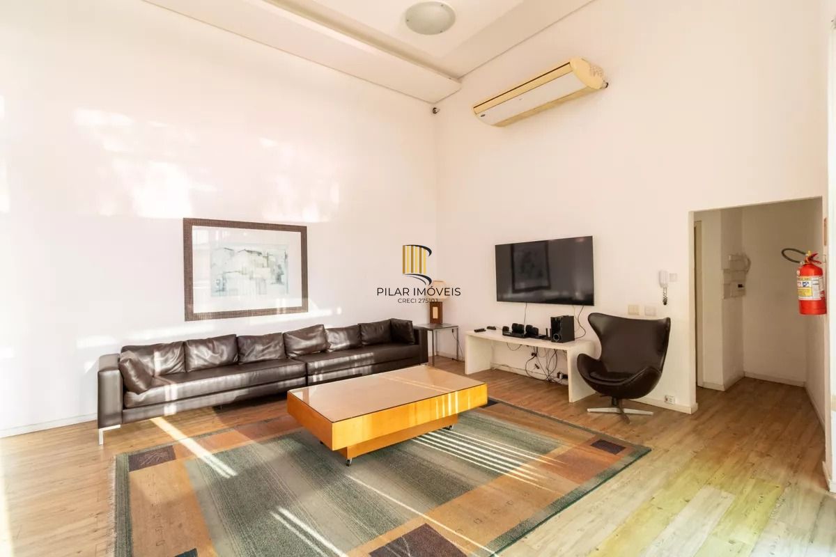 Apartamento à venda com 70m², 2 quartos e 1 vaga no bairro Jardim Botânico