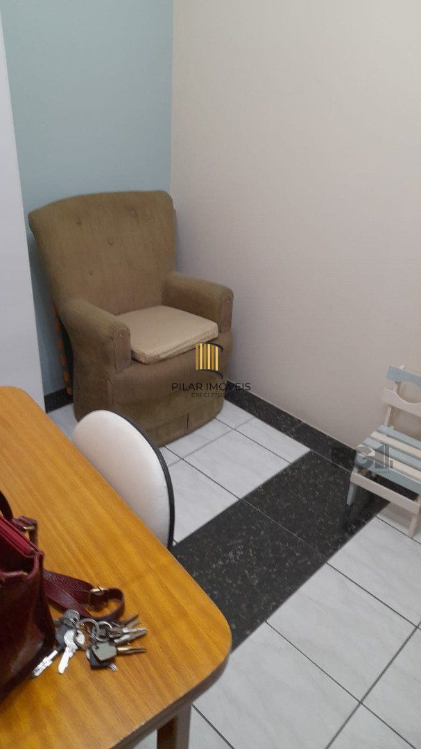 Conjunto/Sala Bairro petrópolis.