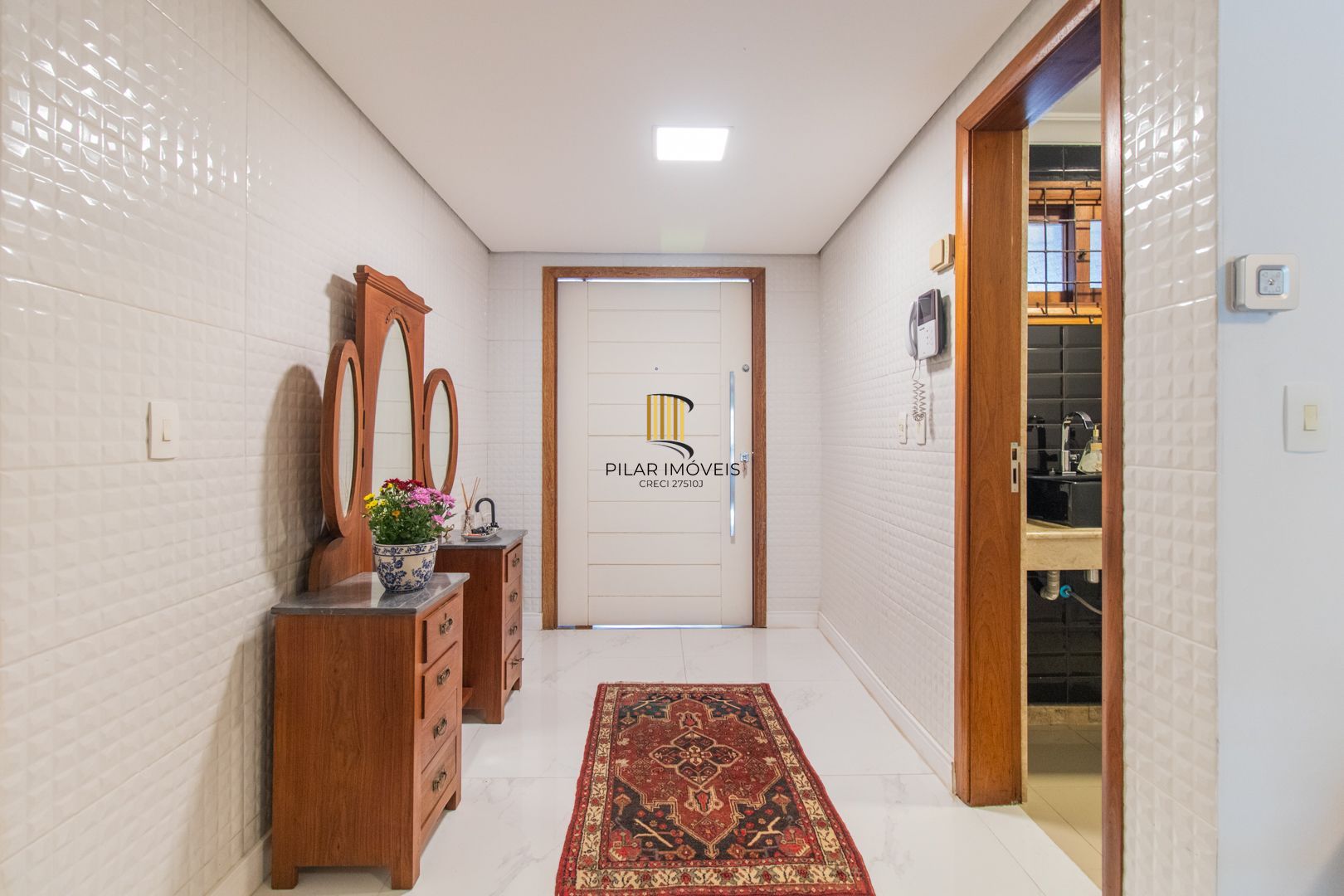 Casa para Venda - 410m², 3 dormitórios, sendo 3 suites, 2 vagas - Ipanema