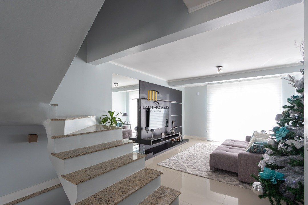 Casa para Venda - 168m², 3 dormitórios, sendo 1 suites, 2 vagas - Imperial Park