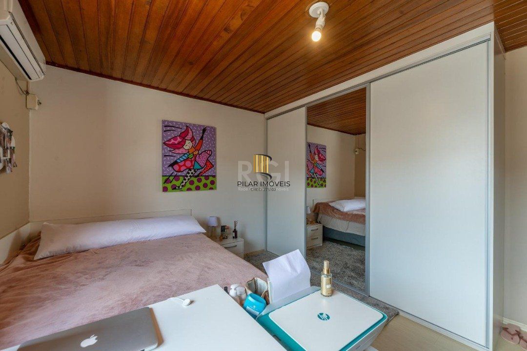 Casa de Condomínio 3 dormitórios no bairro Ipanema