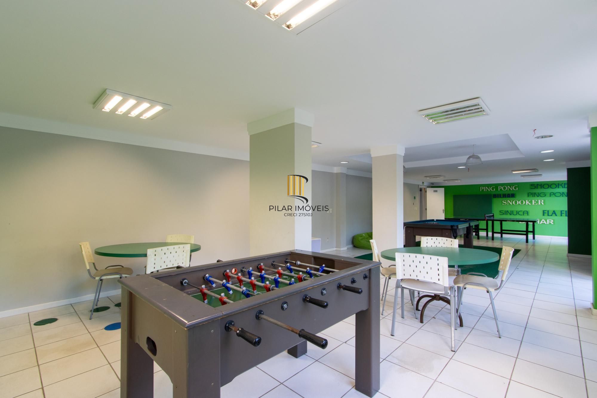Apartamento no Bairro Cristal de 3 dormitórios,1 Suíte, Semi mobiliado com 1 vaga escriturada