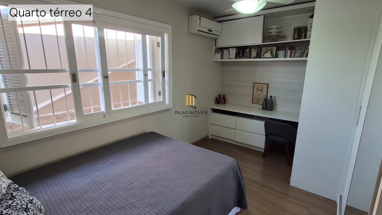 Excelente casa de 4 dormitórios, 1 suíte e 2 vagas em Novo Hamburgo.