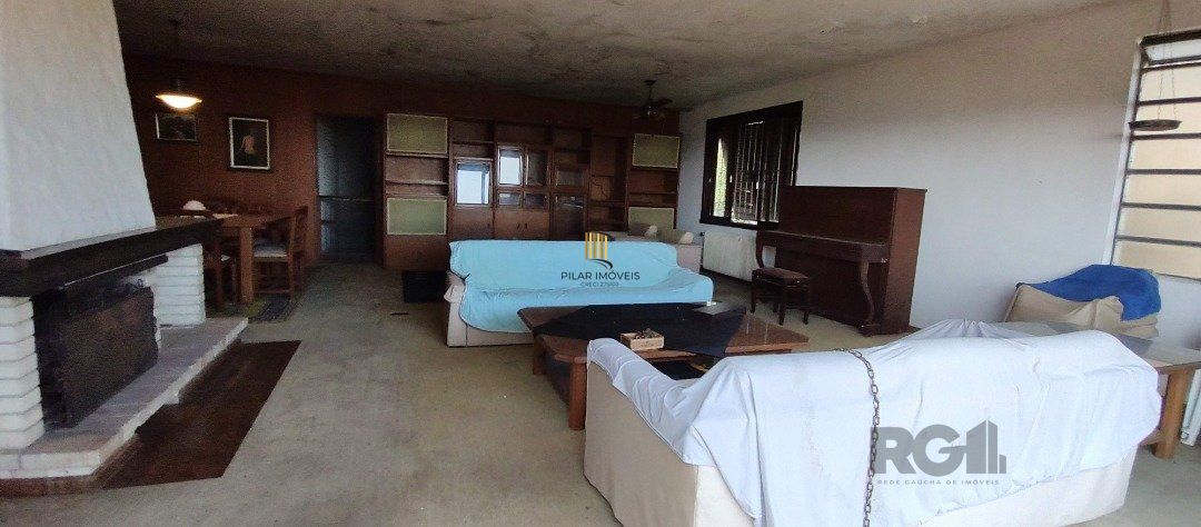 Casa com 4 quartos, suite, piscina, amplo terreno - Bairro Sétimo Céu
