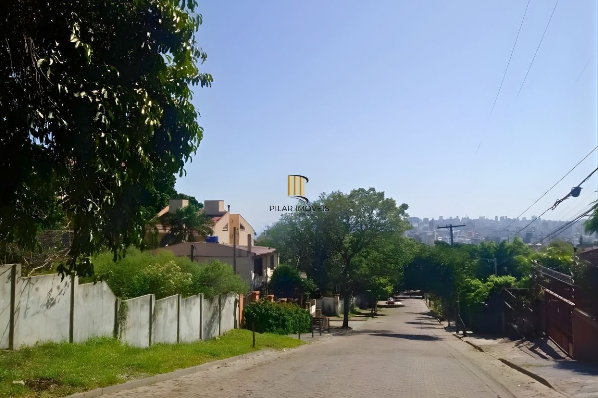 Terreno com 1.157,16m², na Rua Hipólito da Costa, com Projeto Aprovado