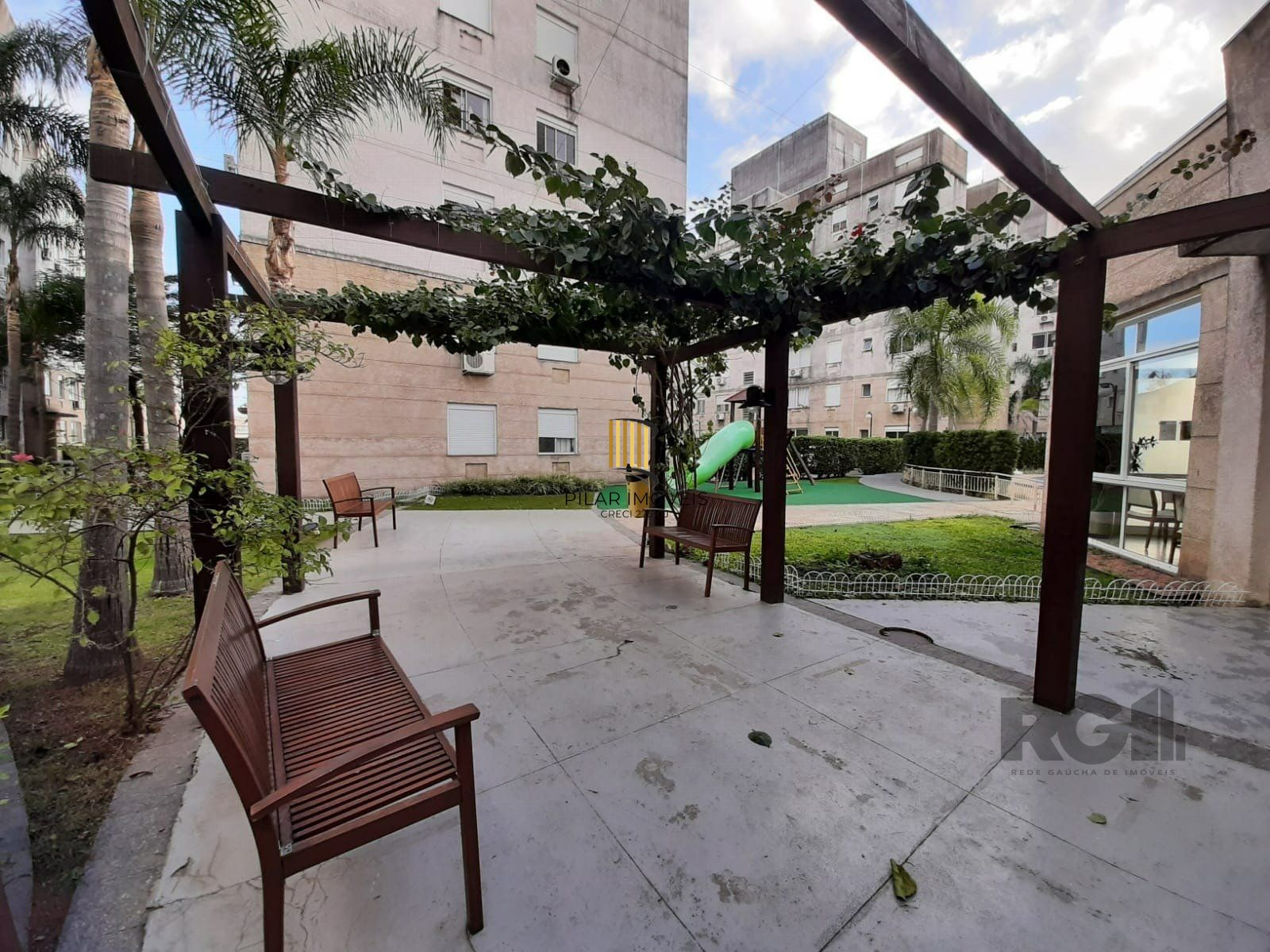 Apartamento de 3 dormitórios, 1 suíte e 1 vaga escriturada no bairro Ipanema.