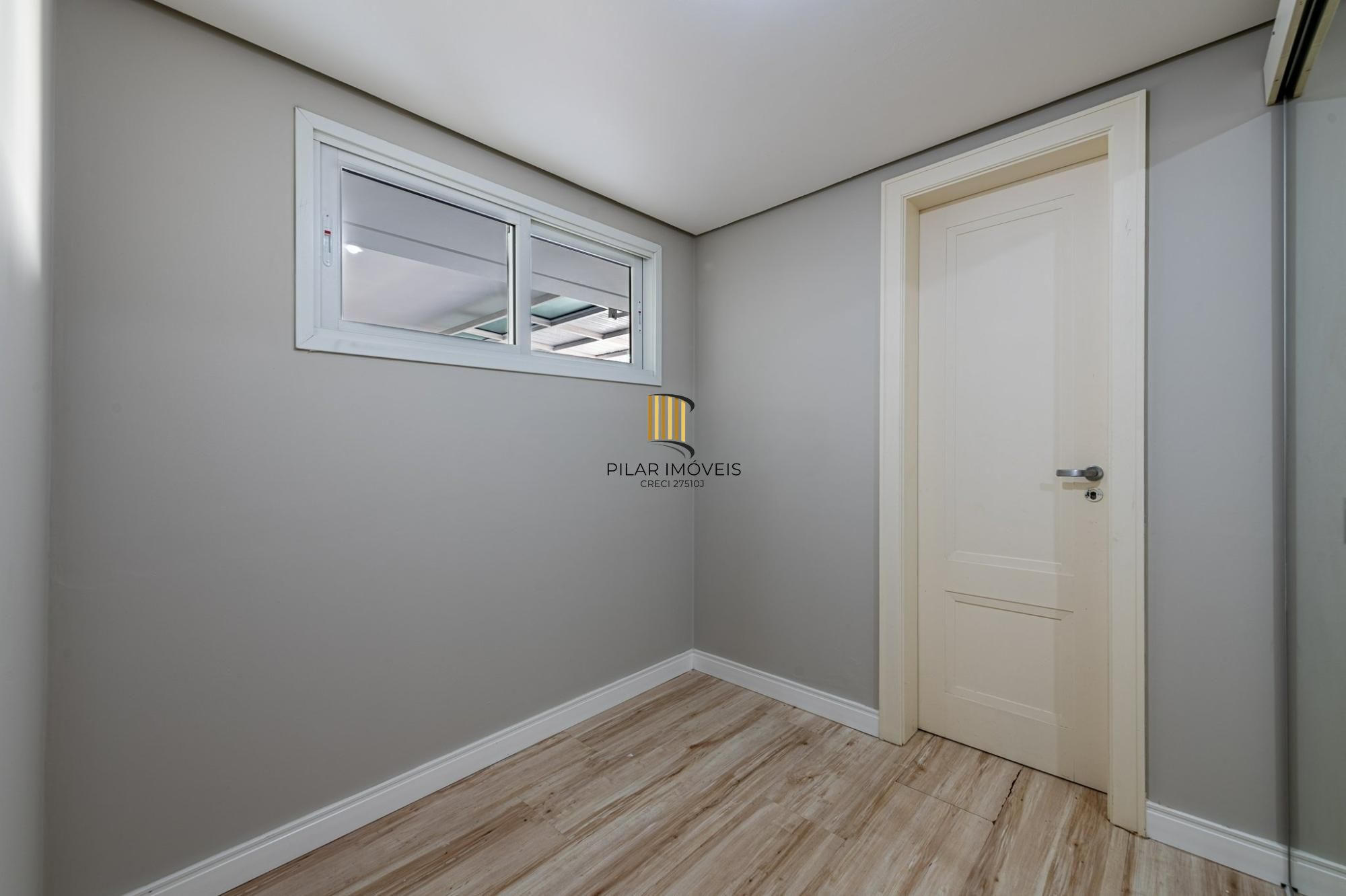 Casa de 4 dormitórios no bairro Três Figueiras