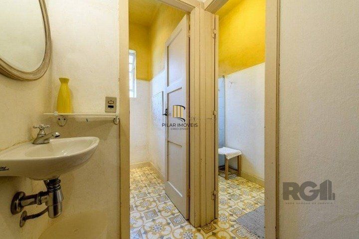 Casa com 3 dormitórios, 153 m² no bairro Vila Conceição, zona sul de Porto Alegre/RS.