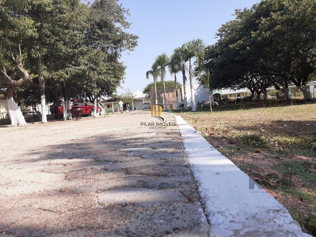 Sítio 2 dormitórios no bairro Hípica