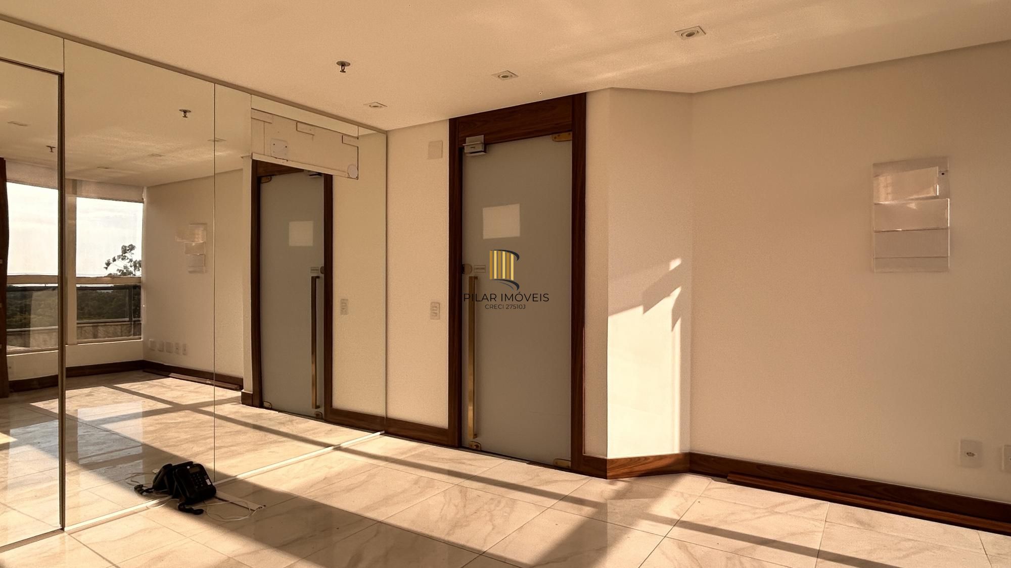 Consultório Médico na Mãe de Deus Center/Menino Deus