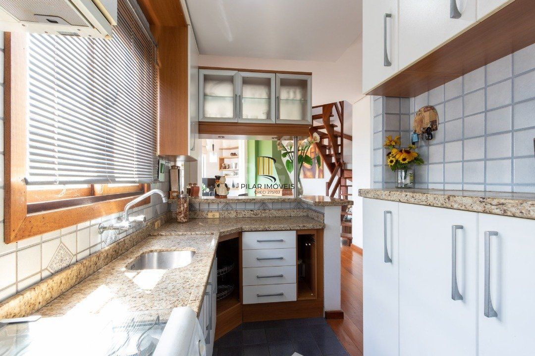 Cobertura para Venda - 157.05m², 2 dormitórios, 2 vagas - Tristeza